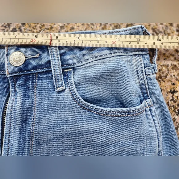 Hollister Curvy Ultra High Rise Size 4S (Sz 4-5) W27S Vintage Straight Jeans - Picture 5 of 10
